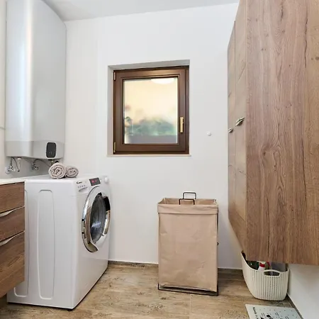 Vista Larix *