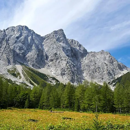 Vista Larix بيت للعطل Ljubno